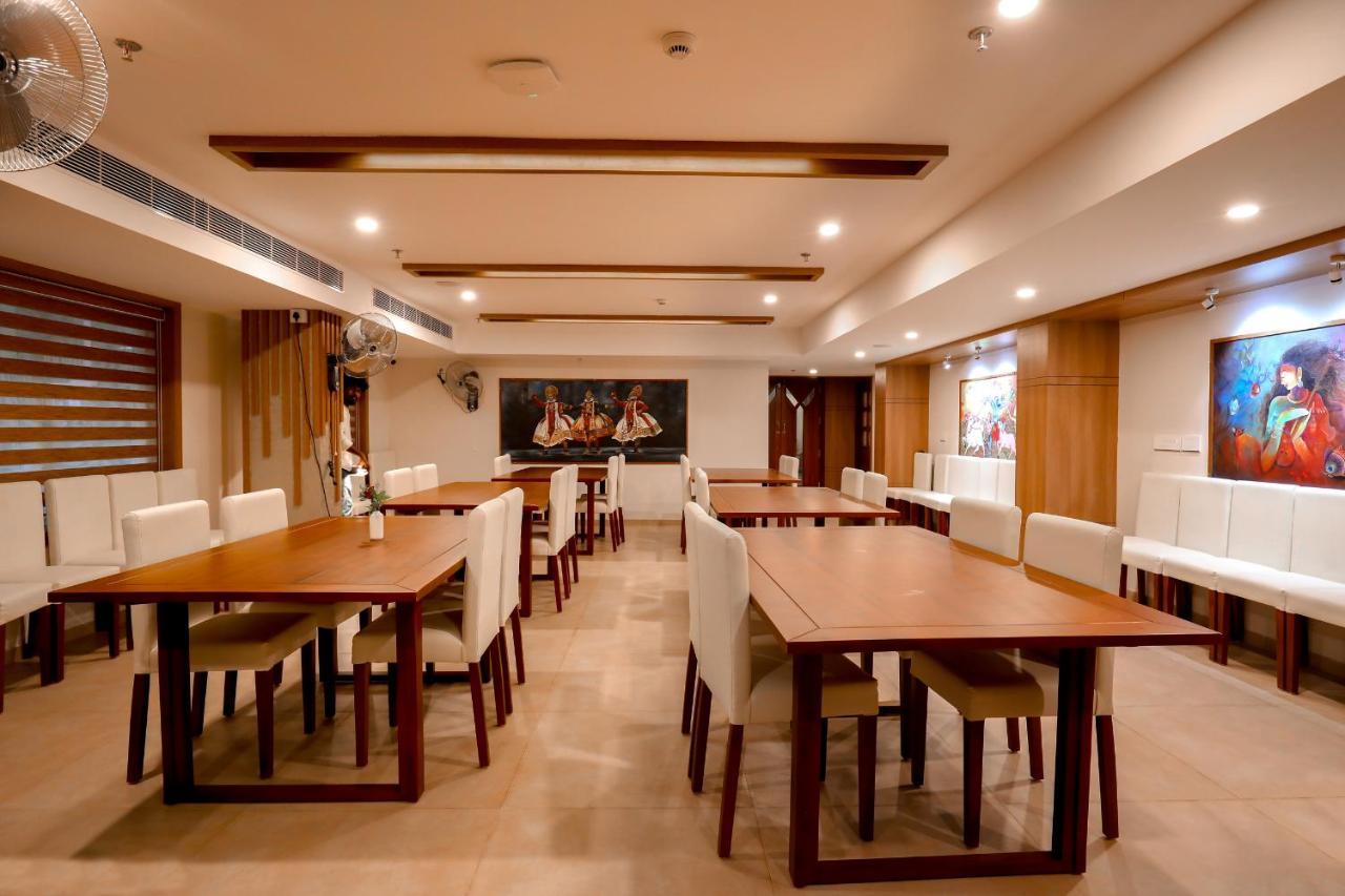 מלון Guruvāyūr Krishnavalsam Regency מראה חיצוני תמונה